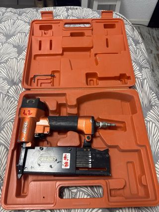 Pistola de clavos ALRY naranja