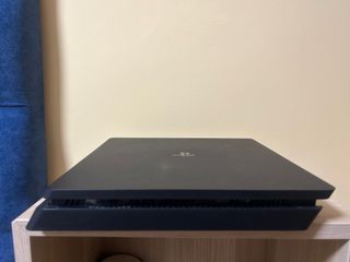 Consola PS4 Slim Negra + Mando Azul