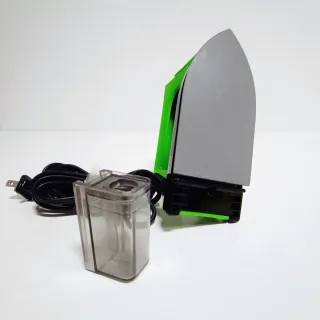 Plancha de viaje verde metal vintage