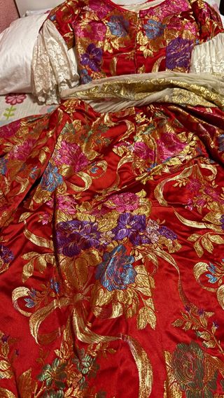 Traje de Fallera con 2 corpiños y zapatos