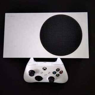 Xbox Series S 512 GB + pack completo + juegos AAA