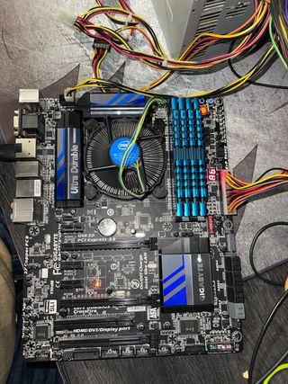Placa Base Gigabyte GA-Z87X-UD3H