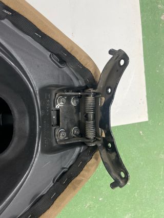 Asiento Vespa con llaves