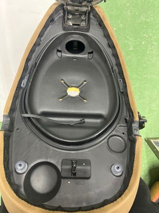 Asiento Vespa con llaves