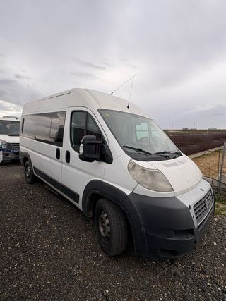 Furgoneta Fiat Ducato Maxi del 2013.