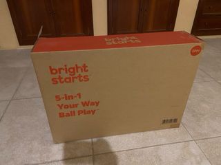 Parque de juegos infantil con juguetes