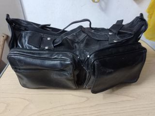 Neceser antiguo de cuero negro