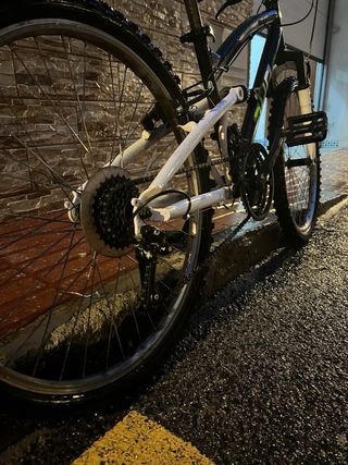 Bicicleta de montaña 240 ( precio negociable)