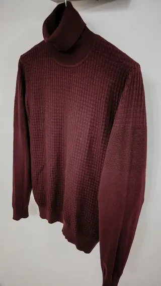 Maglioncino dolcevita bordeaux