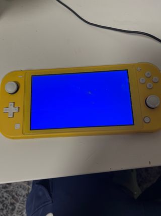 Nintendo Switch Lite Amarilla (REPARACION/PIEZAS)