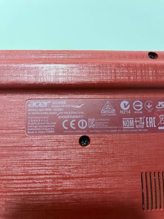 Acer Aspire F5-571 Negro/Rojo