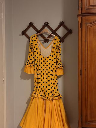 Traje Flamenca Amarillo Lunares Negros