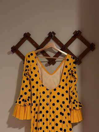 Traje Flamenca Amarillo Lunares Negros