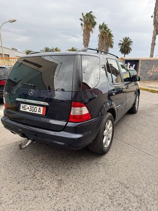 Mercedes-Benz Clase M 2004