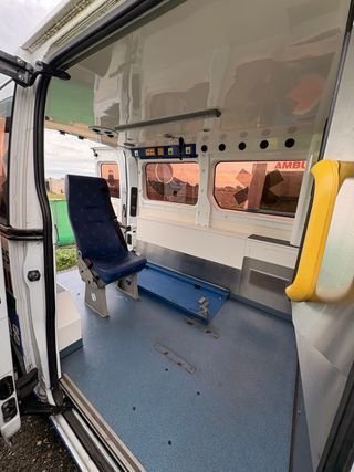 ¡Averiada! Furgoneta Renault Máster del 2013.