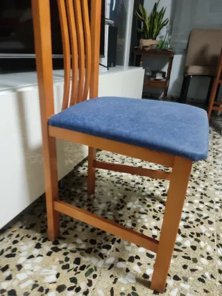 4 Sillas de Comedor Madera y Tela