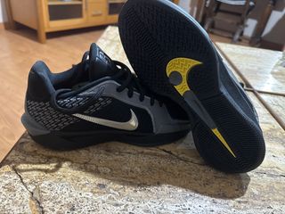 Nike Sabrina 2 Mirrored Mujer Negro/Plata