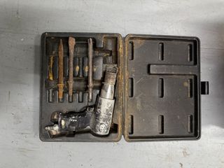 Martillo Cincelador Neumático Larwind + 3 Puntas