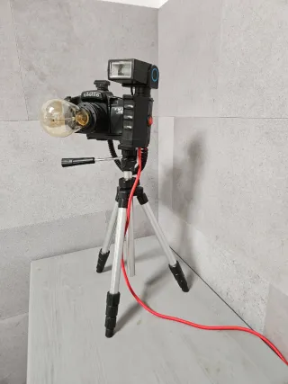 Lampada design da vecchia macchina fotografica