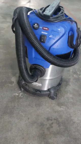 Aspirador Nilfisk Multi II 22, Inox