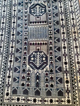 PR0003 - Alfombra monocroma