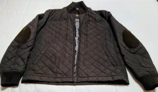 Chaqueta acolchada marrón con cremallera