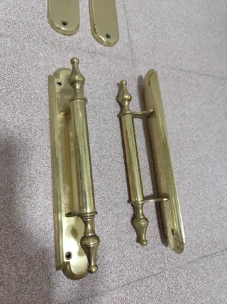 Manillas para puertas interiores doradas