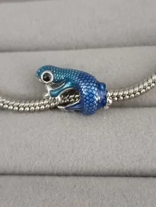 Charm gecko