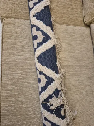 Alfombra tejida a mano diseño geométrico