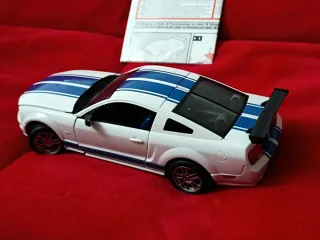 Wheeljack Ford Mustang GT 1:24 Hasbro