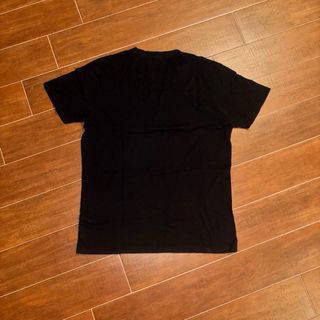 T-shirt nera con disegno mano OK XXL