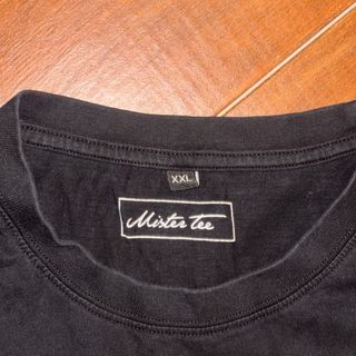 T-shirt nera con disegno mano OK XXL