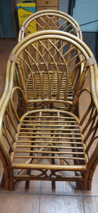 Juego 2 Sillónes de mimbre con cojines