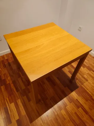 Mesa de comedor extensible 90x90 a 180