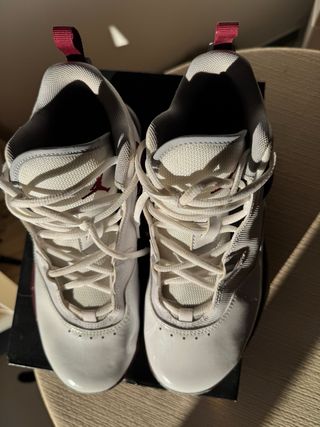 Jordan Stay Loyal 3 Blancas y Rojas