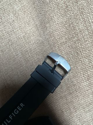 Reloj Tommy Hilfiger Negro y Plateado