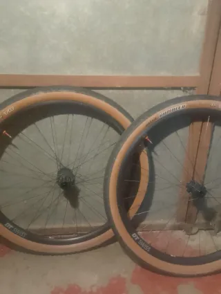 Ruedas Gravel DT Swiss 650b
