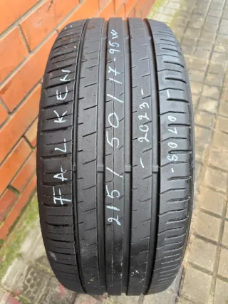 Neumático Falken 215/50 R17 95W