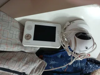 Vigilabebés con pantalla