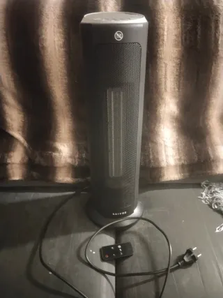 Calefactor Cerámico Torre SAIVOD KPT-2000