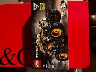LEGO Technic Monster Jam 42199 JCB Digatron