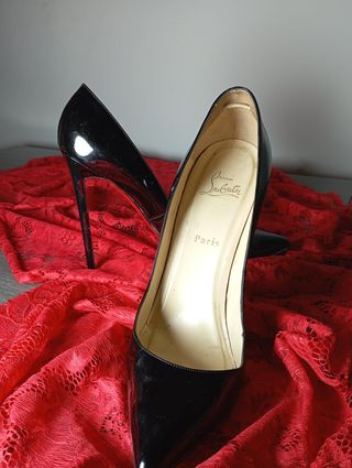 Christian Louboutin Tacones Negros Charol