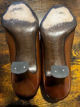 3 pares de zapatos de tacon, 2 de ellos Balenciaga