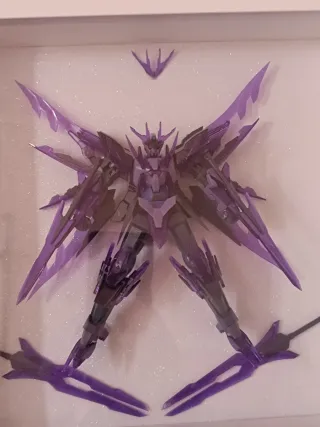 HG Gundam AGE-FX in cornice no bandai