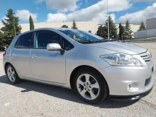 Toyota Auris 2011