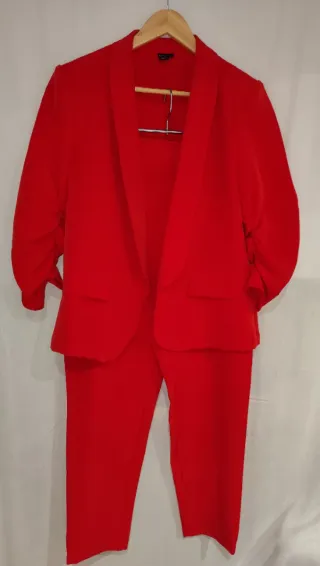 Traje Rojo Chaqueta y Pantalón