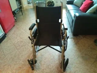 Silla de ruedas ligera