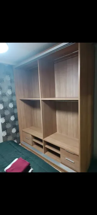 Armario grande madera y metal