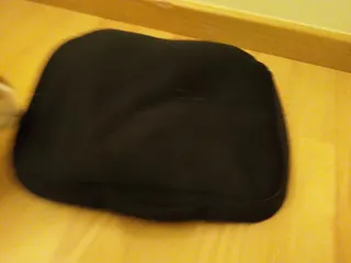 Soporte portátil con lámpara y portavasos