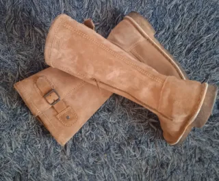 Stivali Clarks Originals in camoscio marrone